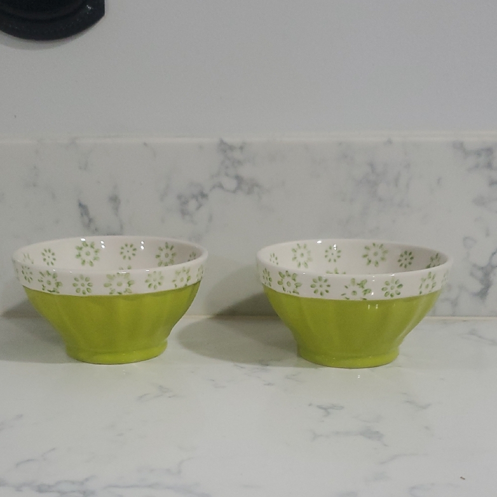Creative Co-Op Lime Green Bowls
